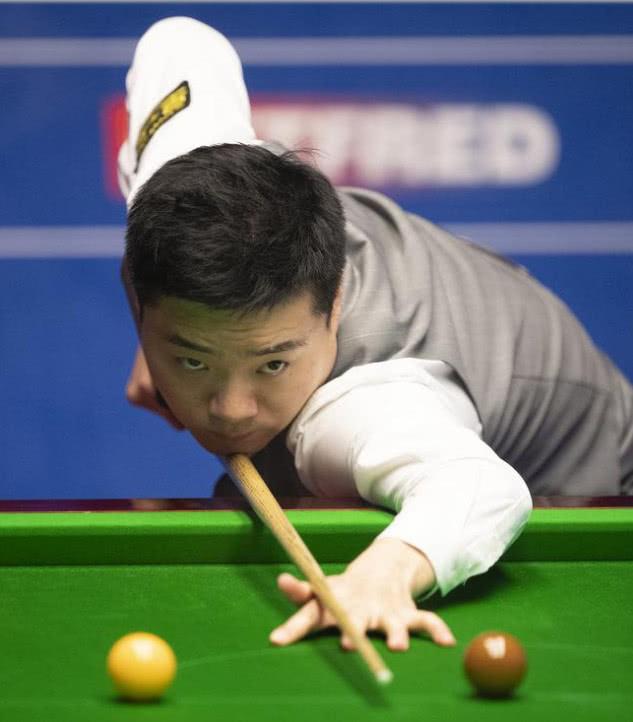 相支持的瞬 相支持的瞬