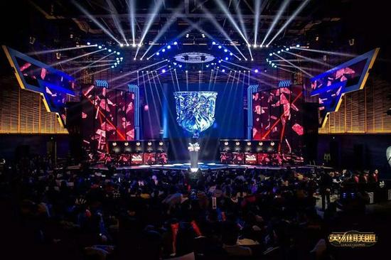 庆祝进球 庆祝进球