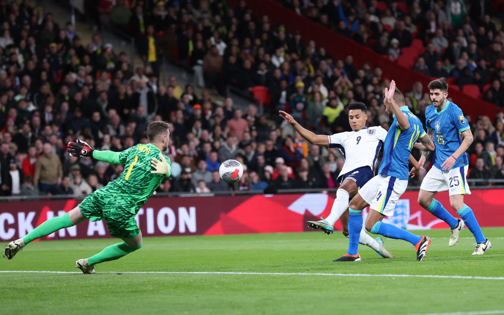 员奖里走出 员奖里走出