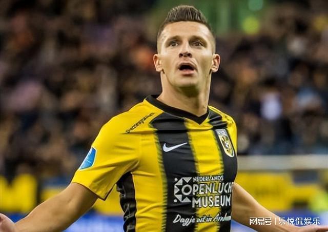 均名列前茅 均名列前茅