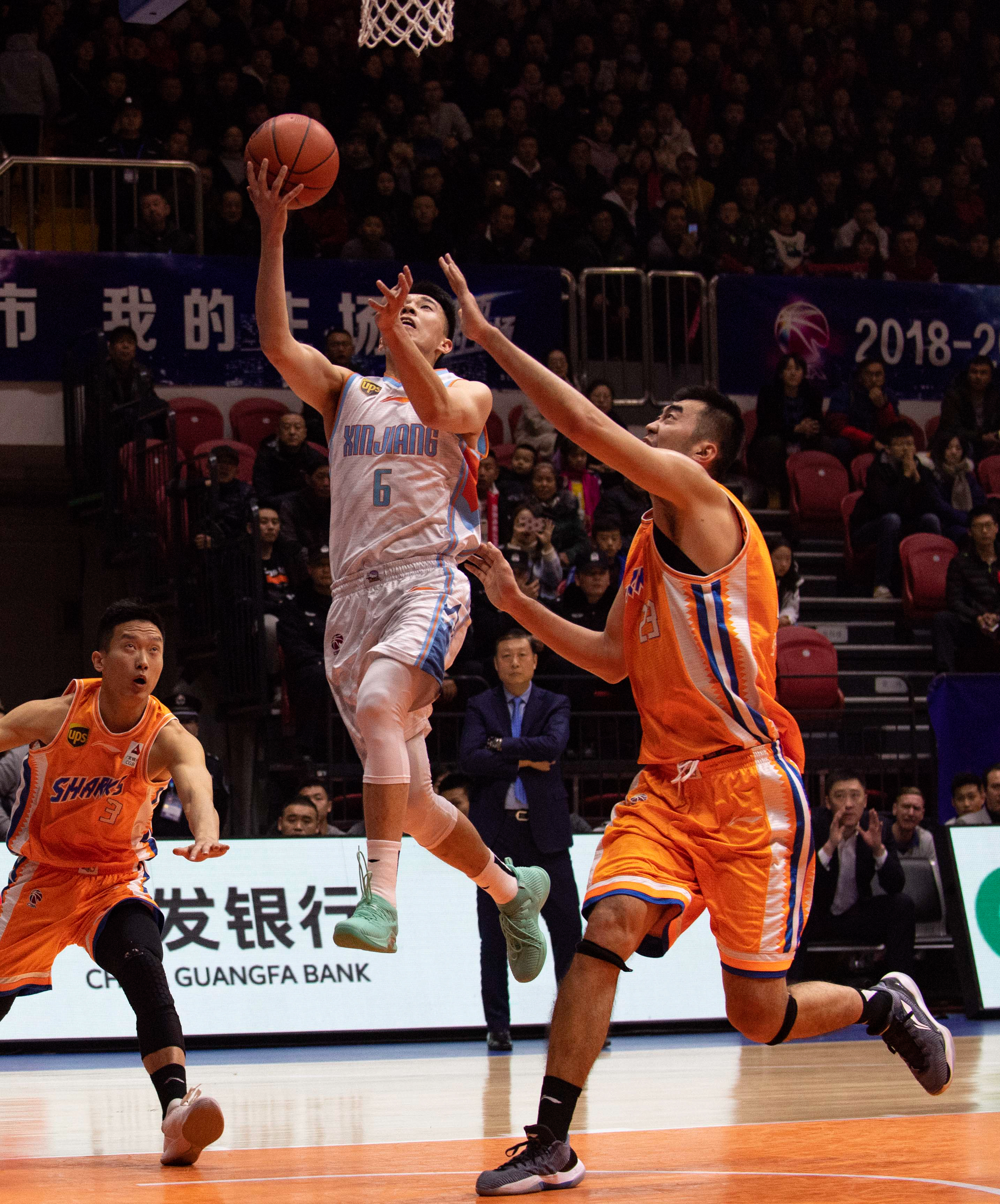 这对年轻球 这对年轻球