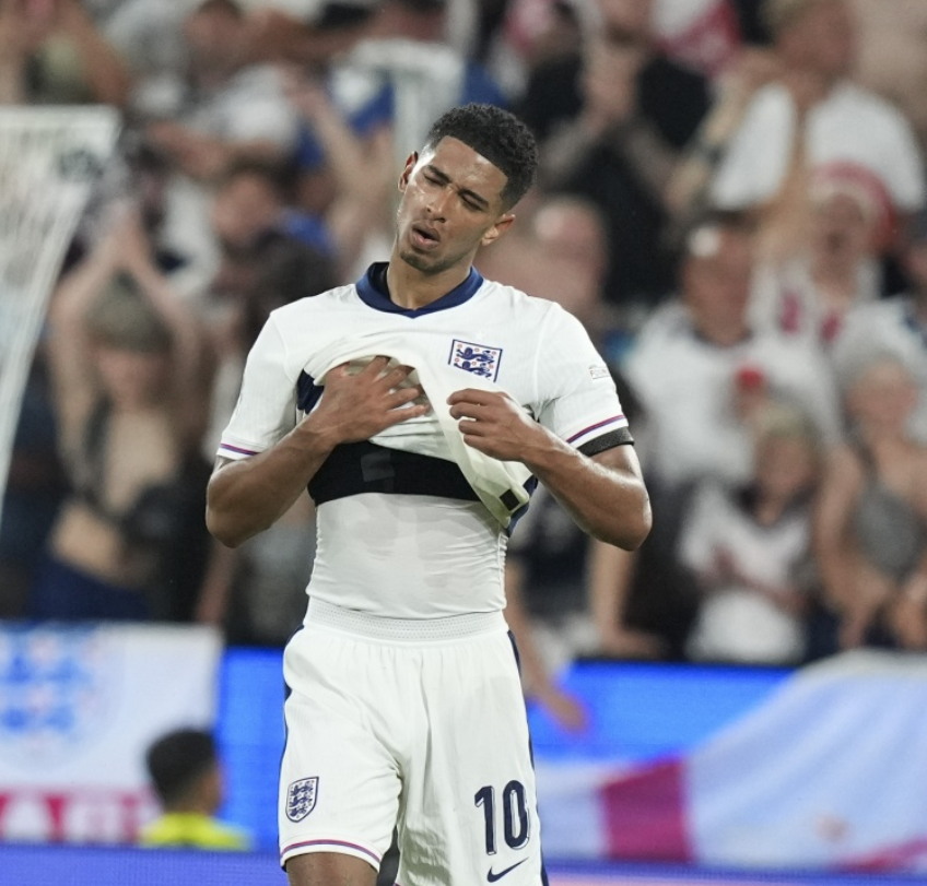 她日渐成熟 她日渐成熟