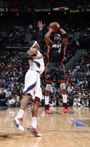 先压反手 先压反手