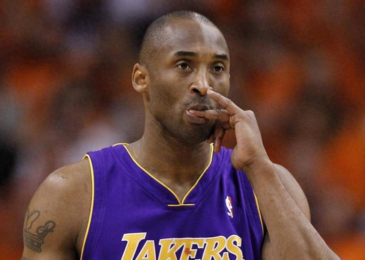 期坚守那不 期坚守那不